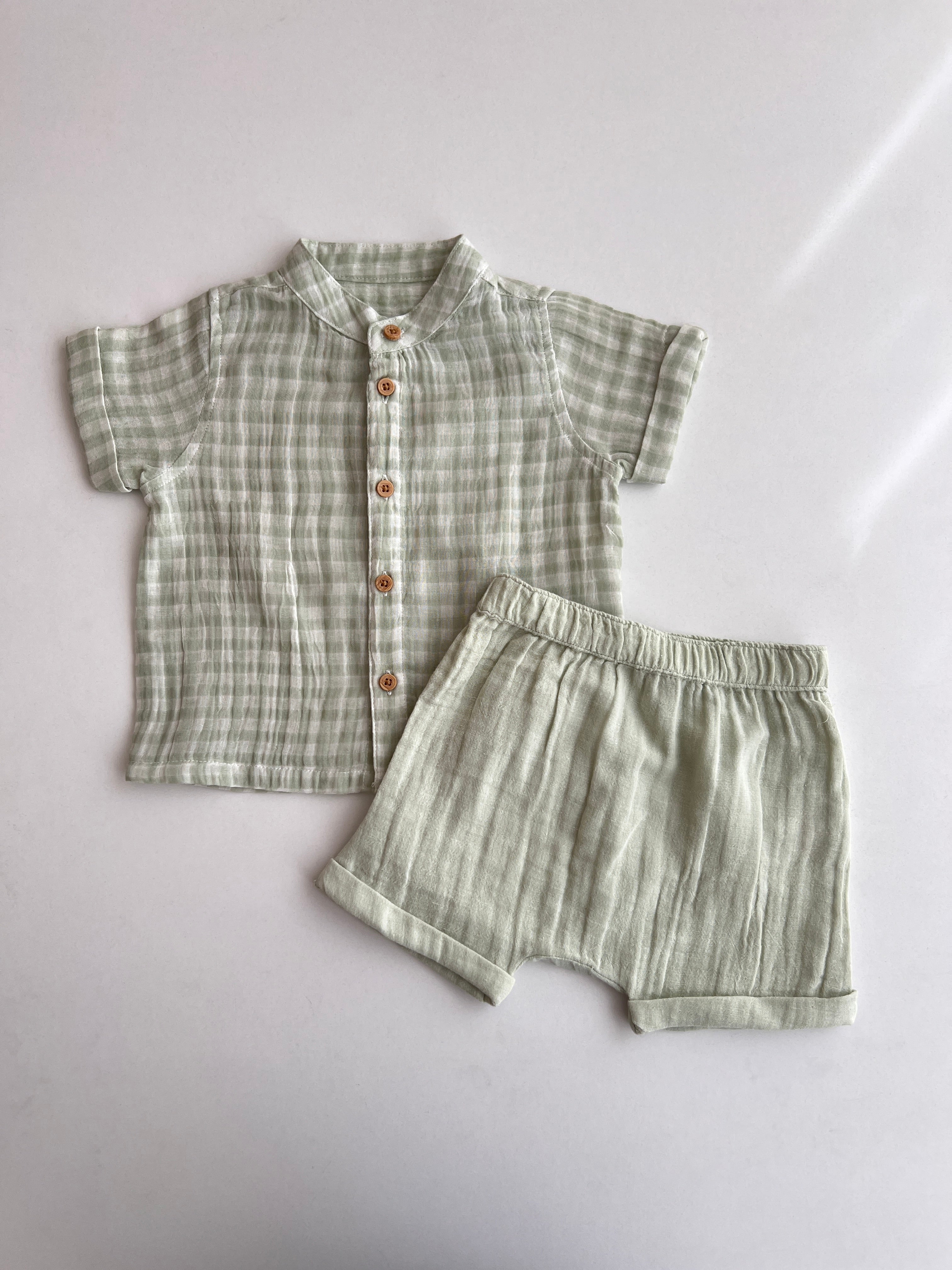 Kostum Muslin me Kemishe & Pantallona Sage Gingham