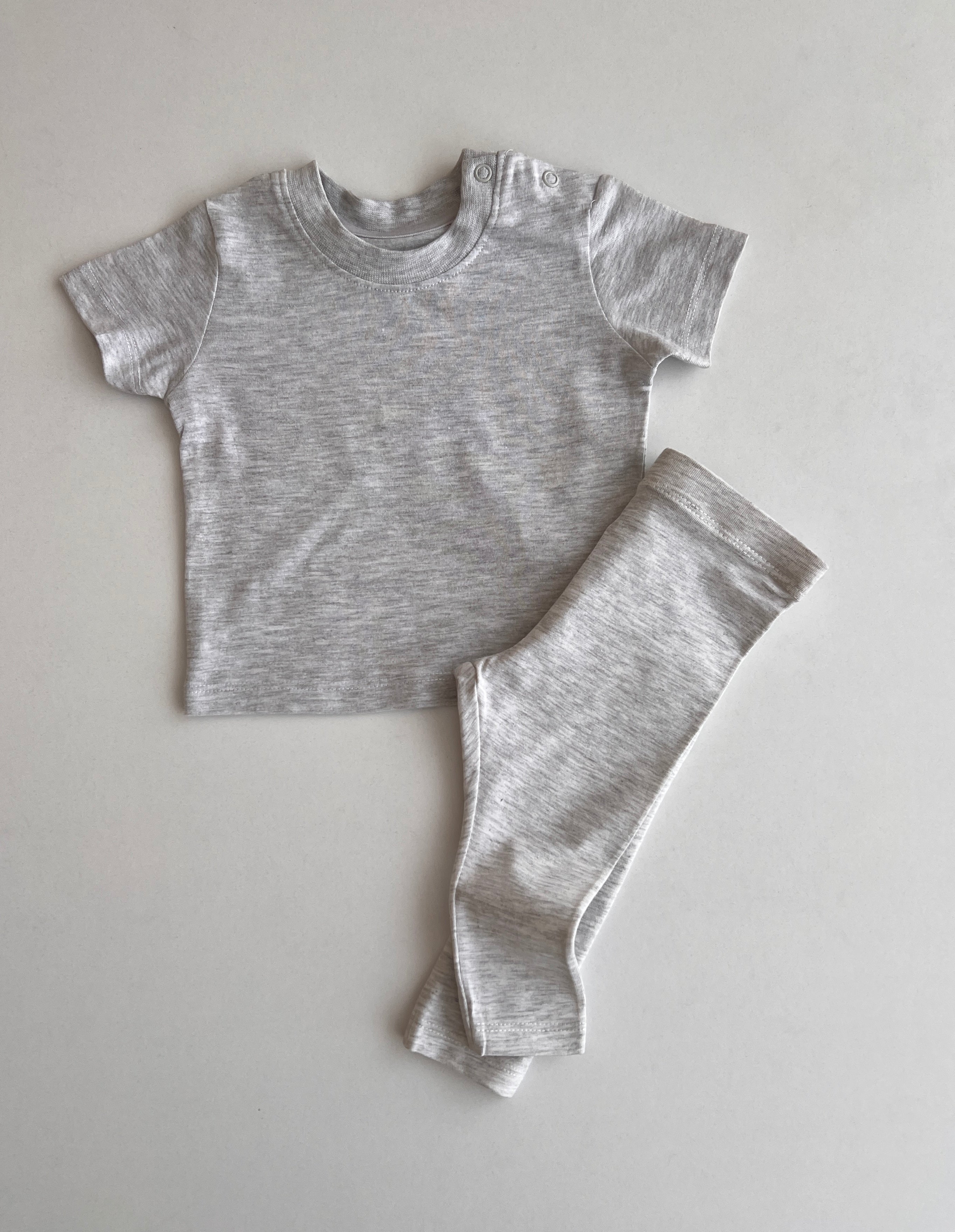 Kostum Minimalist "Grey Melange"