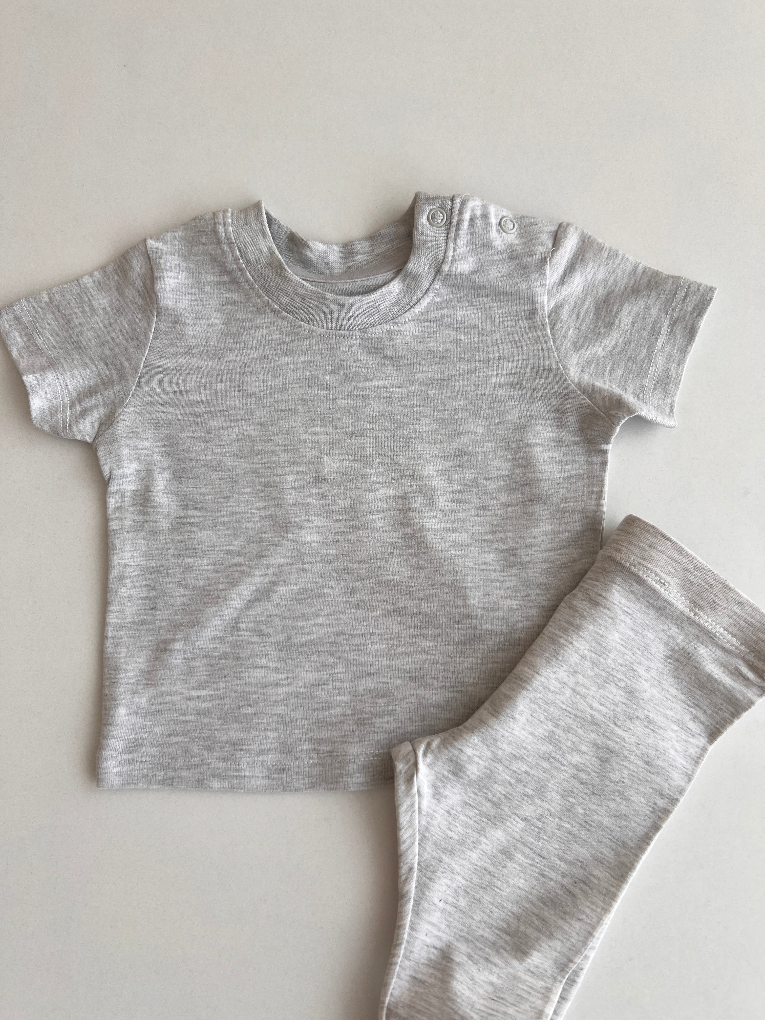 Kostum Minimalist "Grey Melange"