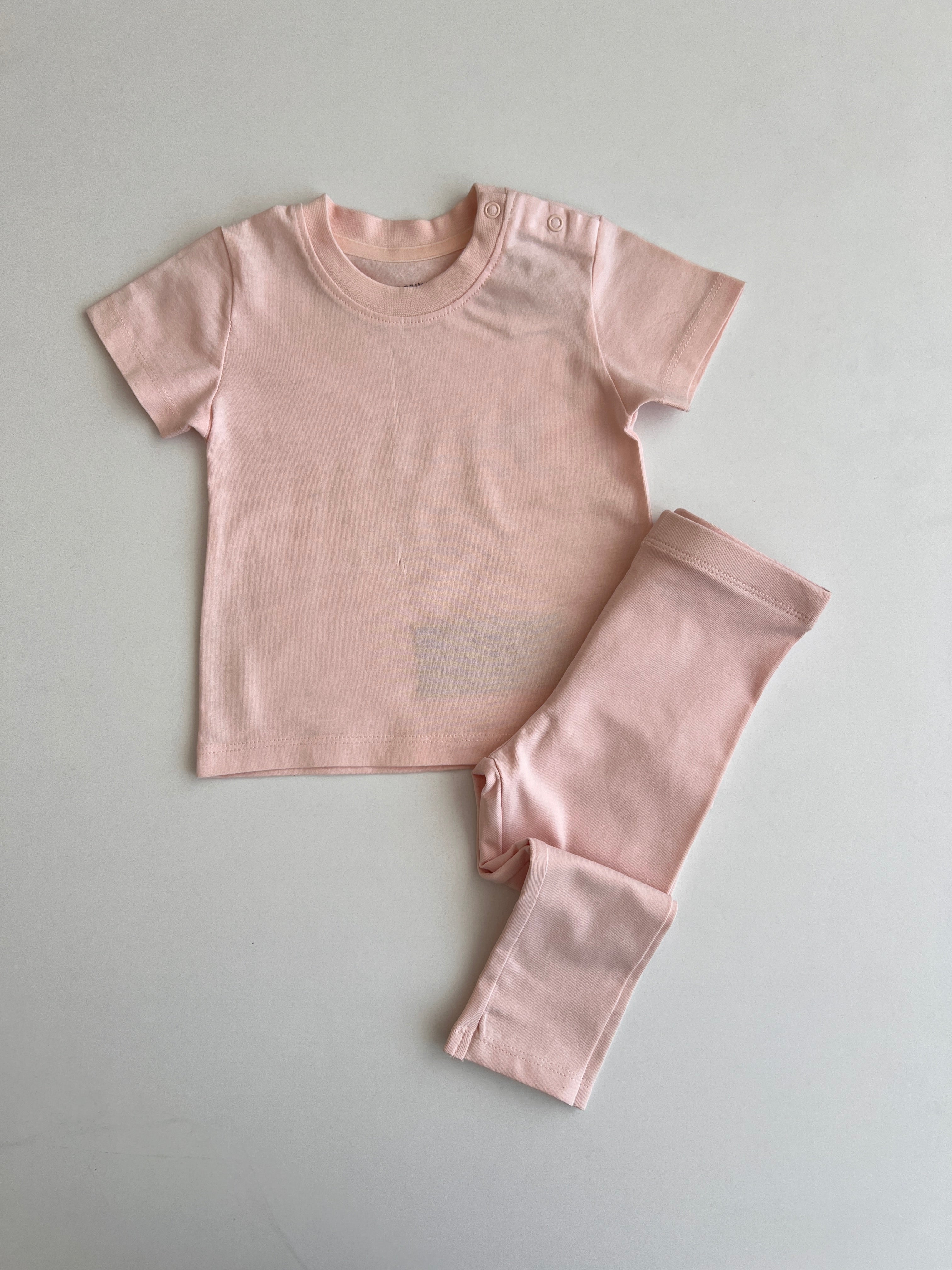Kostum Minimalist Roze me Bluze dhe Tuta