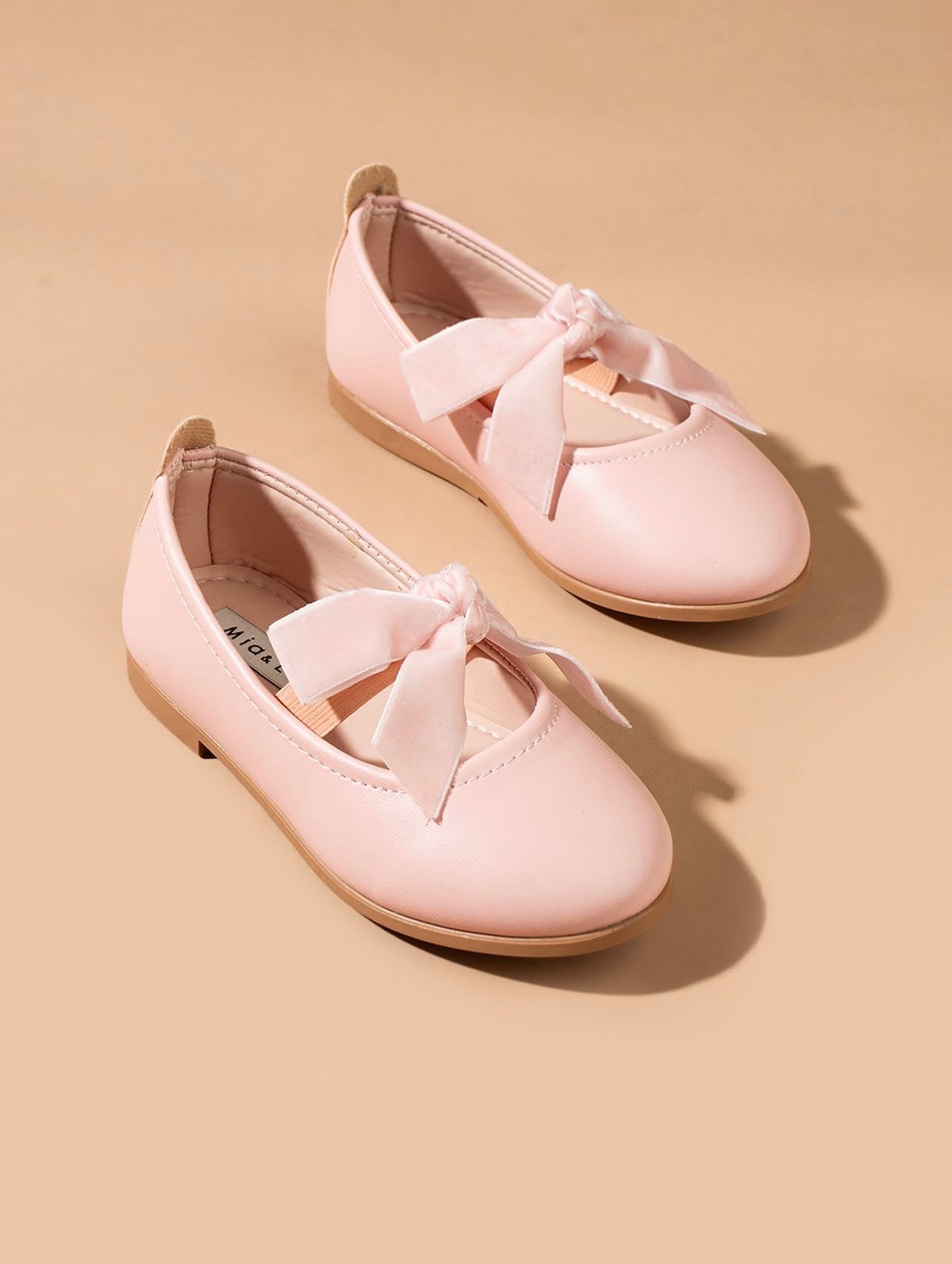 Kepuce me Fjongo Velvet – Roze e Embël