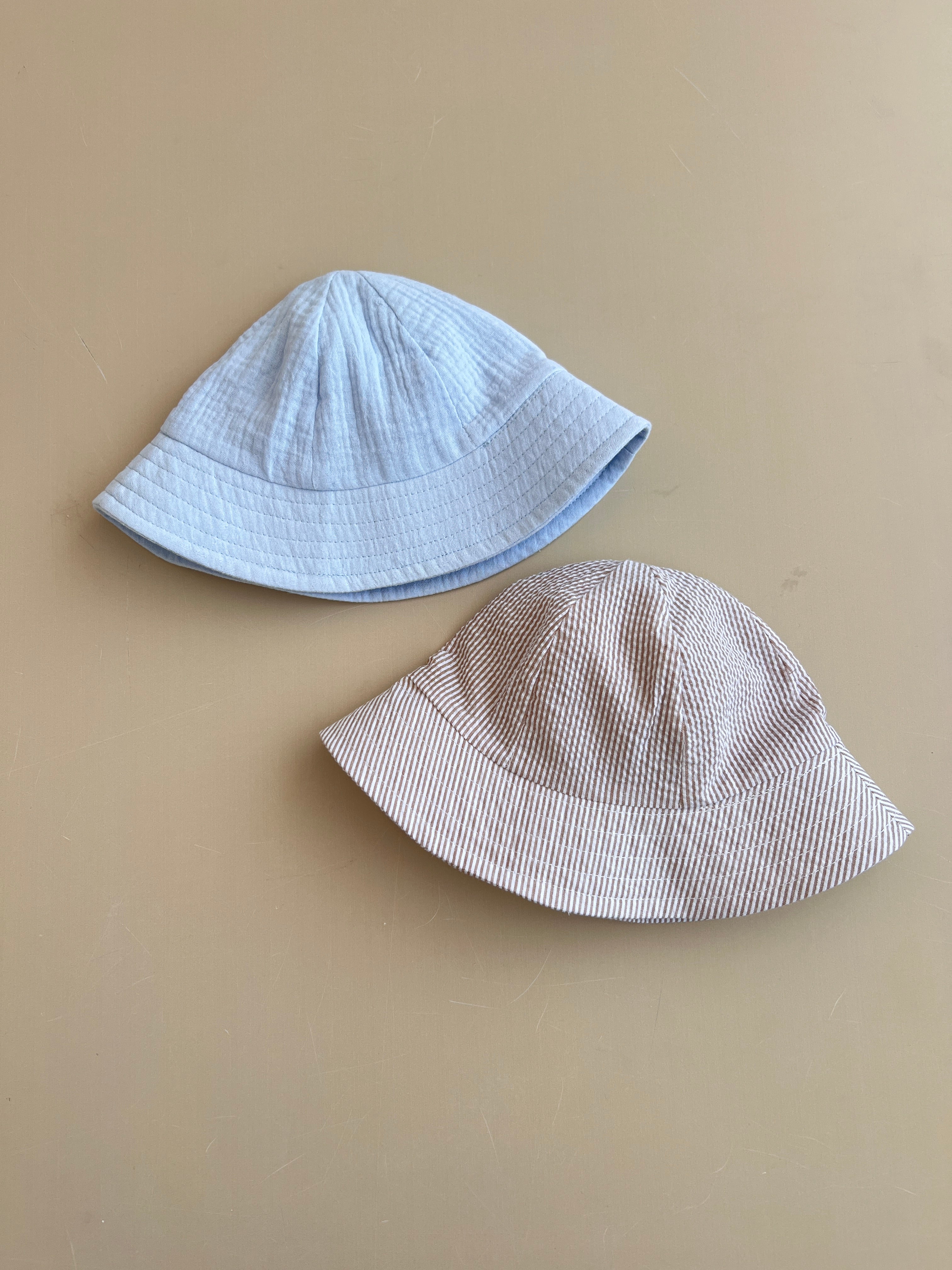 Set me 2 Kapele Bucket - Blu & Kaf me vija