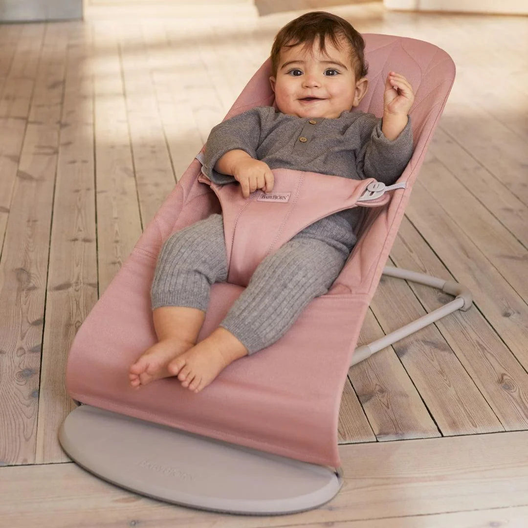 Bbj Bouncer Bliss Woven Petal Quilt – Roze e Pluhurosur (Dusty Pink)