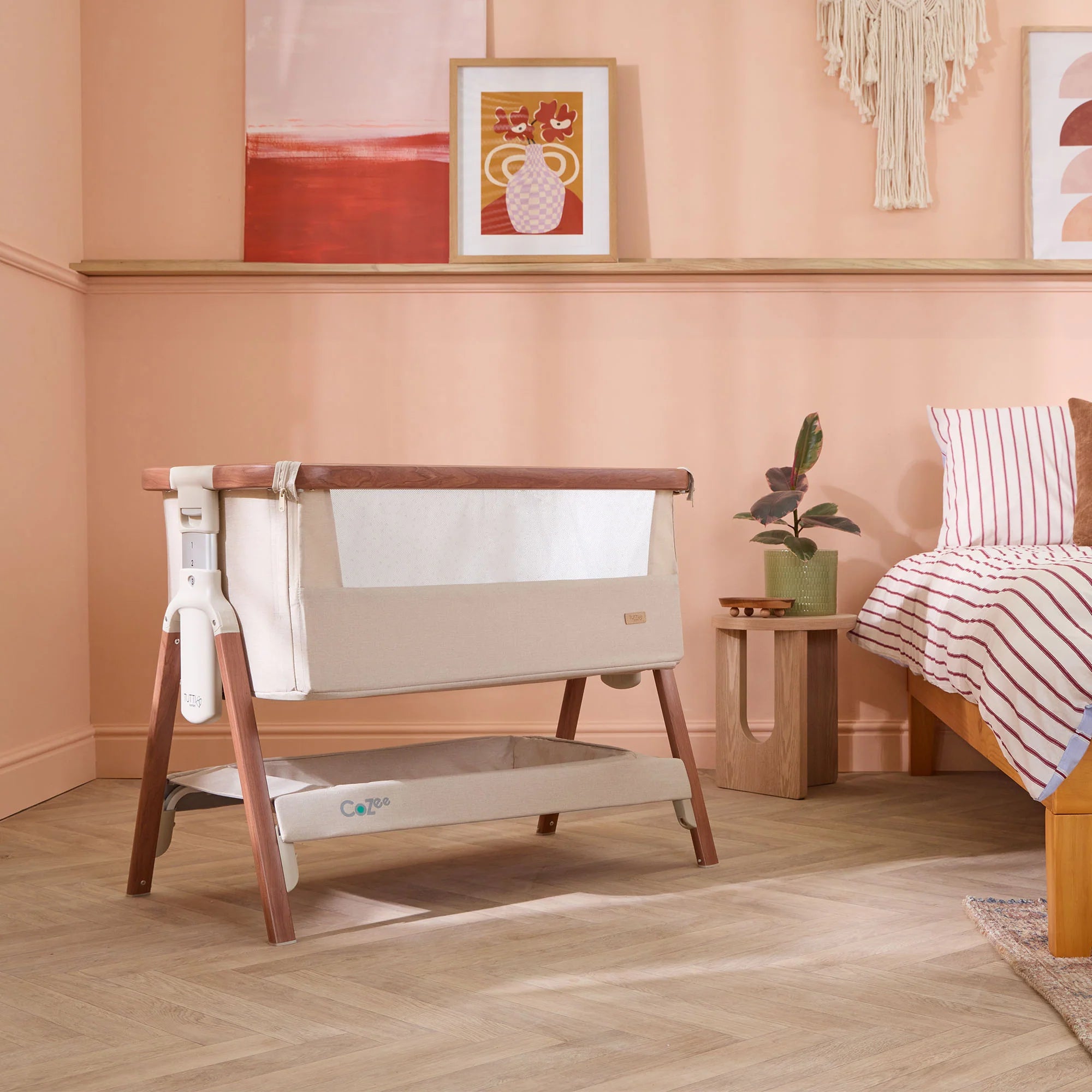 Krevat Femijesh Next to Me CoZee Bedside Crib - Scandinavian Walnut/Ecru