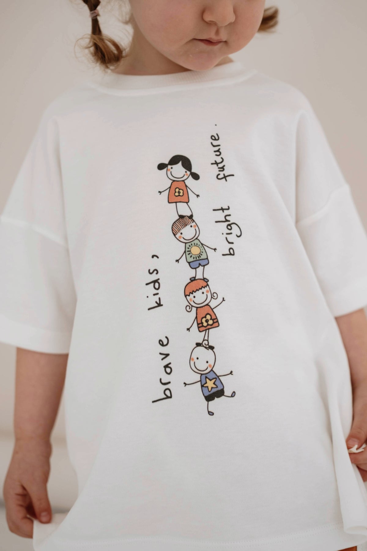 Bluze e Bardhe – Stil Oversize “KIDS, BRIGHT FUTURE”