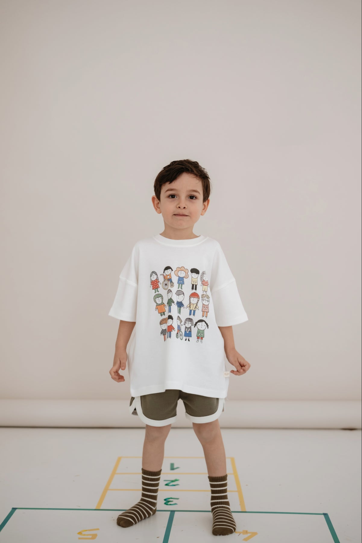 Bluze e Bardhe – Stil Oversize "Friends Together"