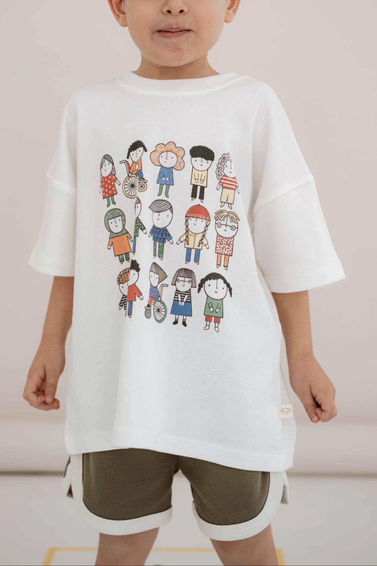 Bluze e Bardhe – Stil Oversize "Friends Together"