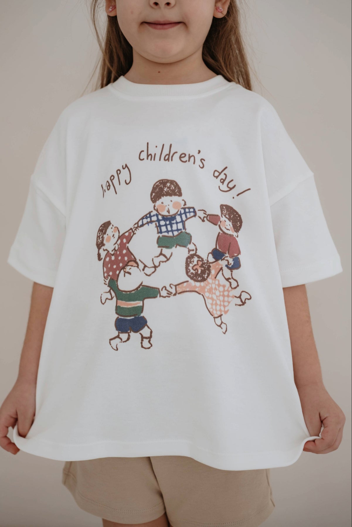 Bluze e Bardhe – Stil Oversize “HAPPY CHILDREN’S DAY”