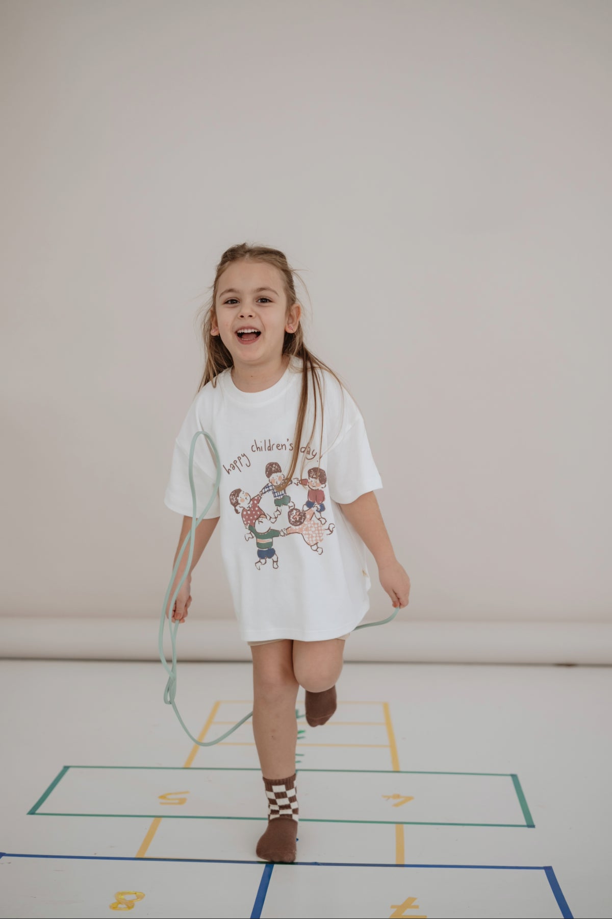 Bluze e Bardhe – Stil Oversize “HAPPY CHILDREN’S DAY”