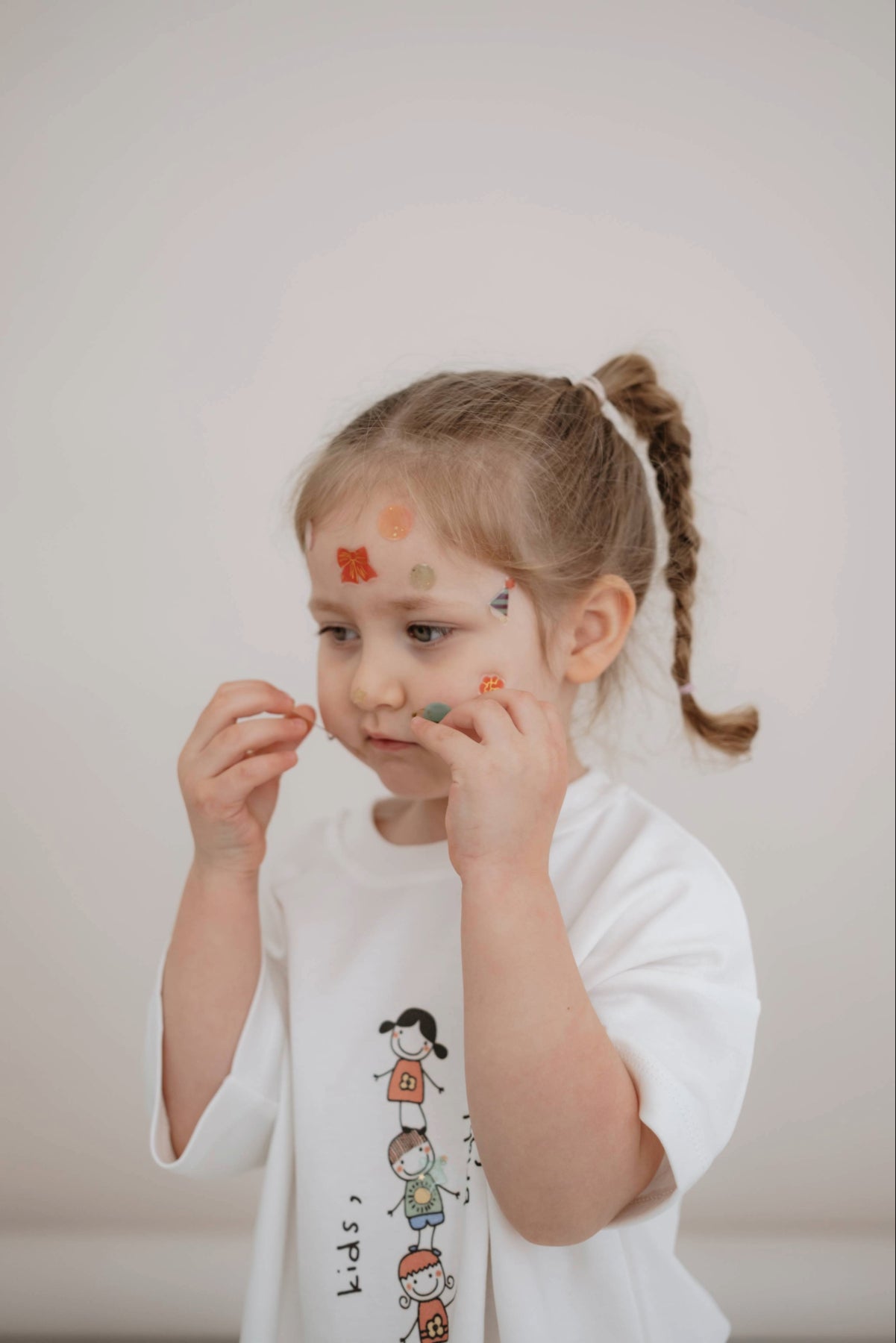 Bluze e Bardhe – Stil Oversize “KIDS, BRIGHT FUTURE”