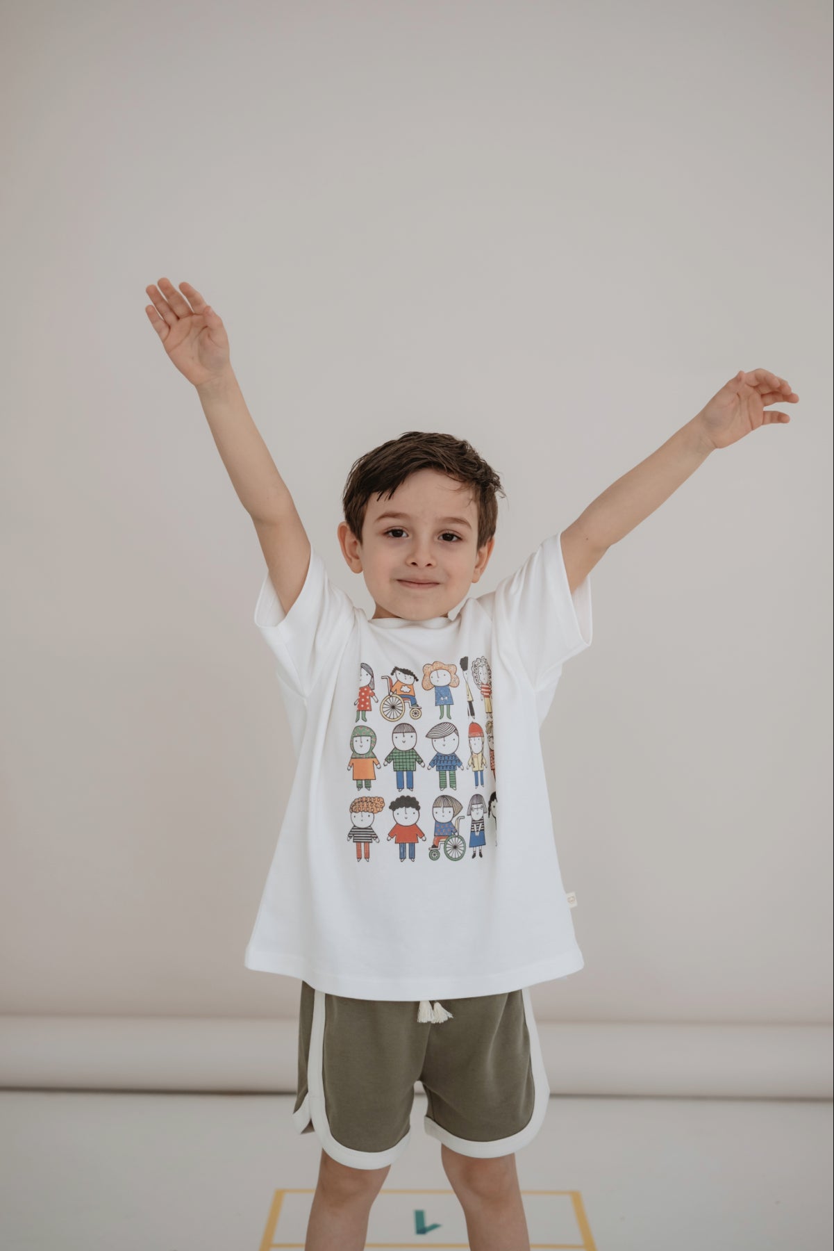 Bluze e Bardhe – Stil Oversize "Friends Together"