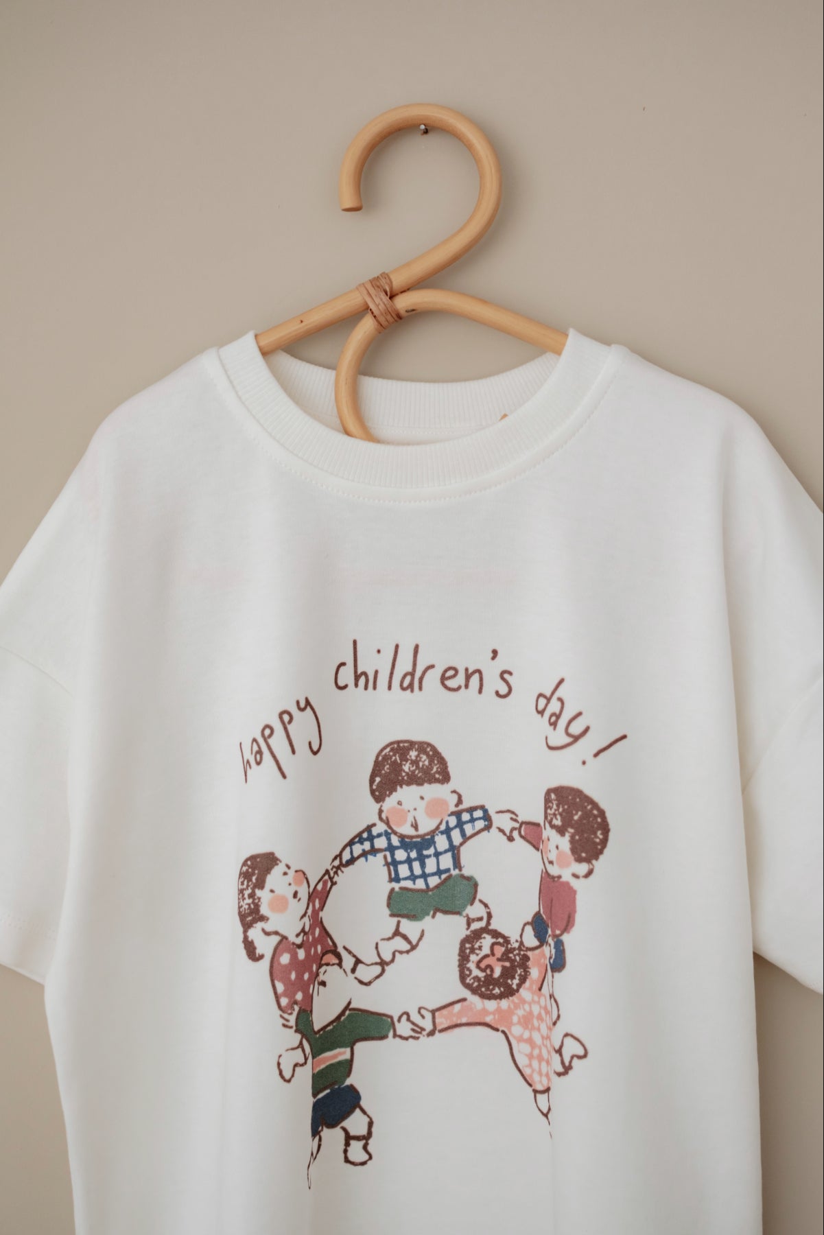 Bluze e Bardhe – Stil Oversize “HAPPY CHILDREN’S DAY”