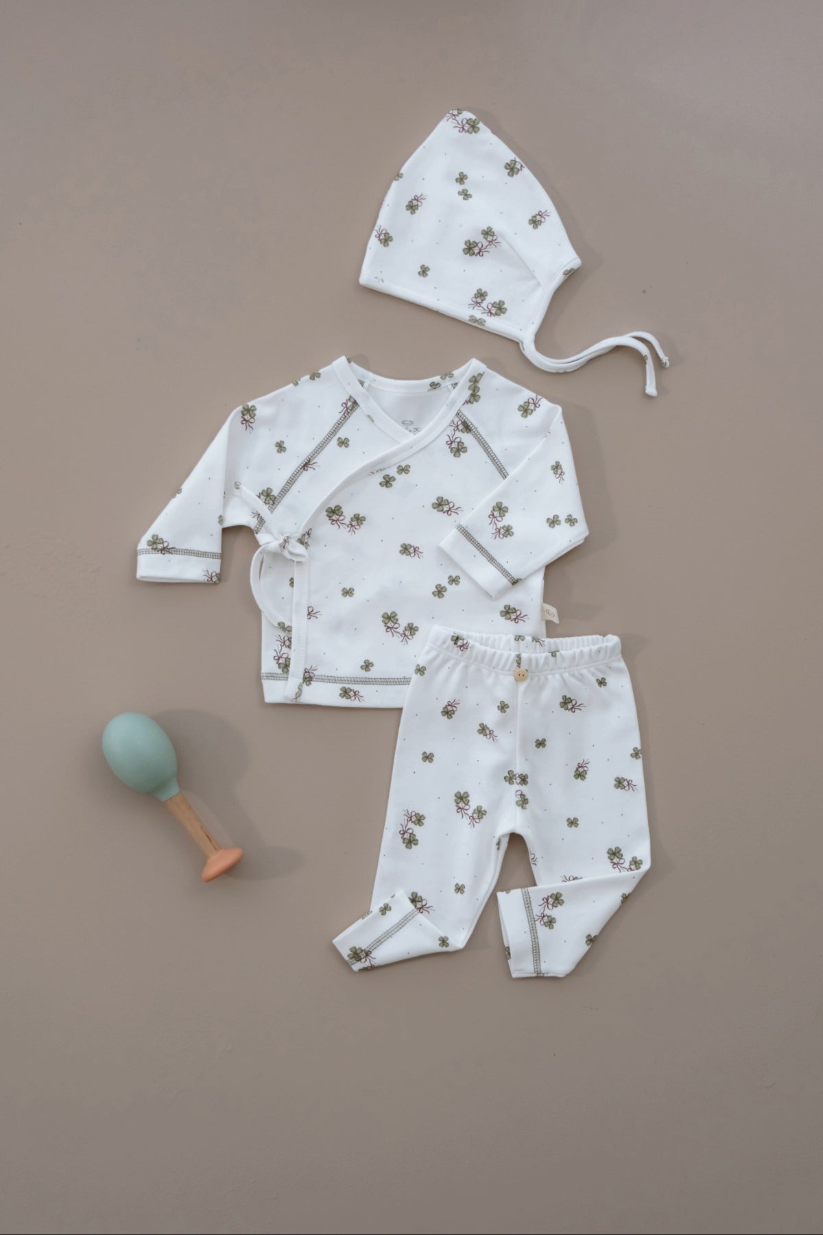 Set me 3-Pjese Me Lule – Bluze, Tuta & Kapuc