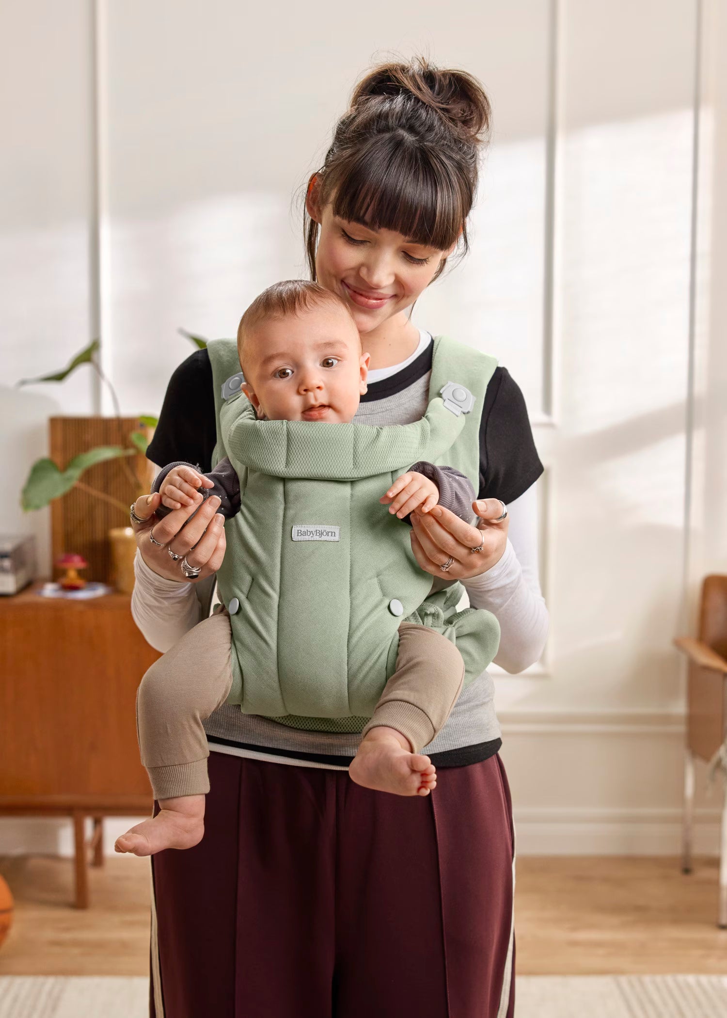 Baby Carrier Hold (Kangur) - Soft Brushed Woven - Light Green