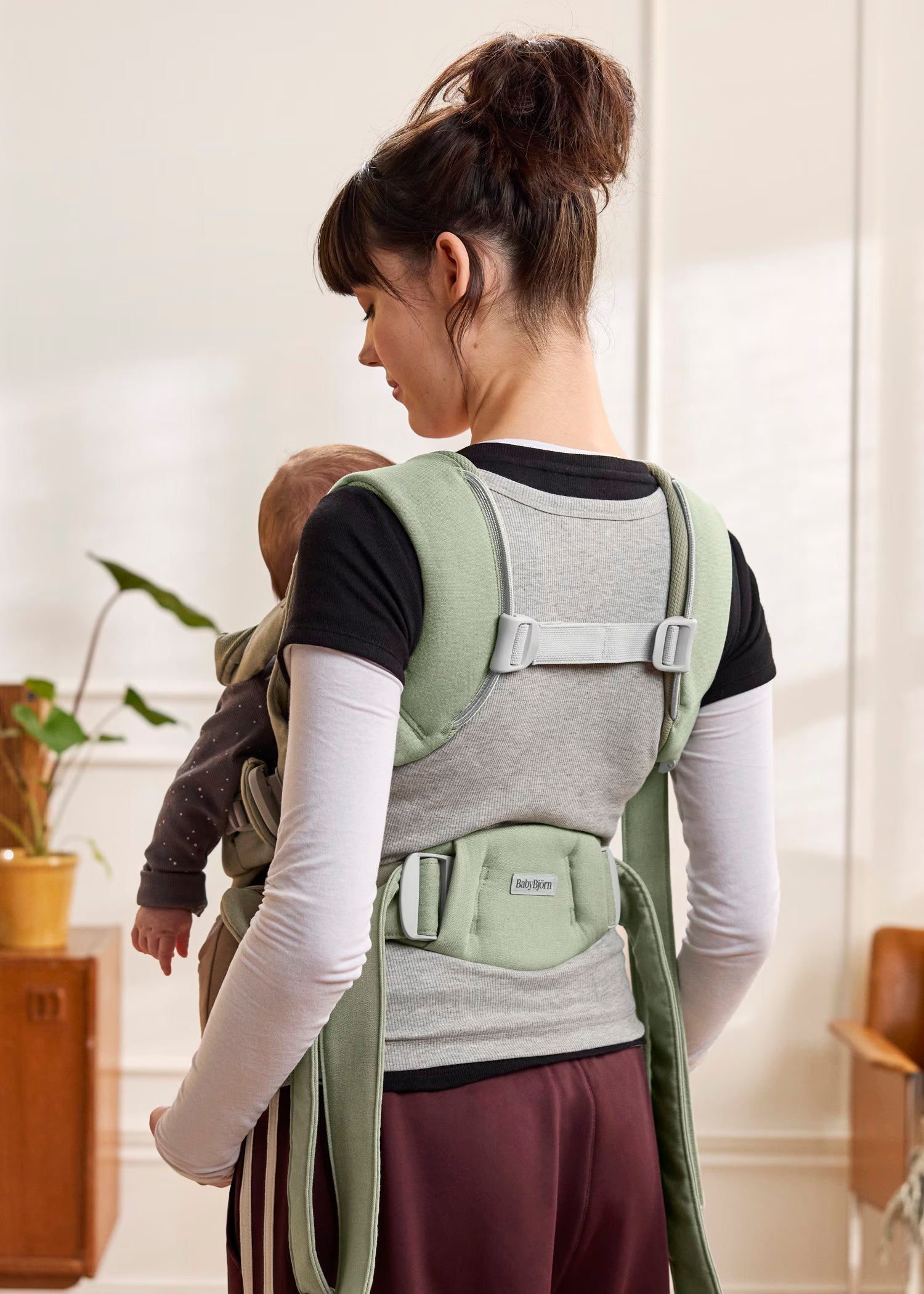 Baby Carrier Hold (Kangur) - Soft Brushed Woven - Light Green