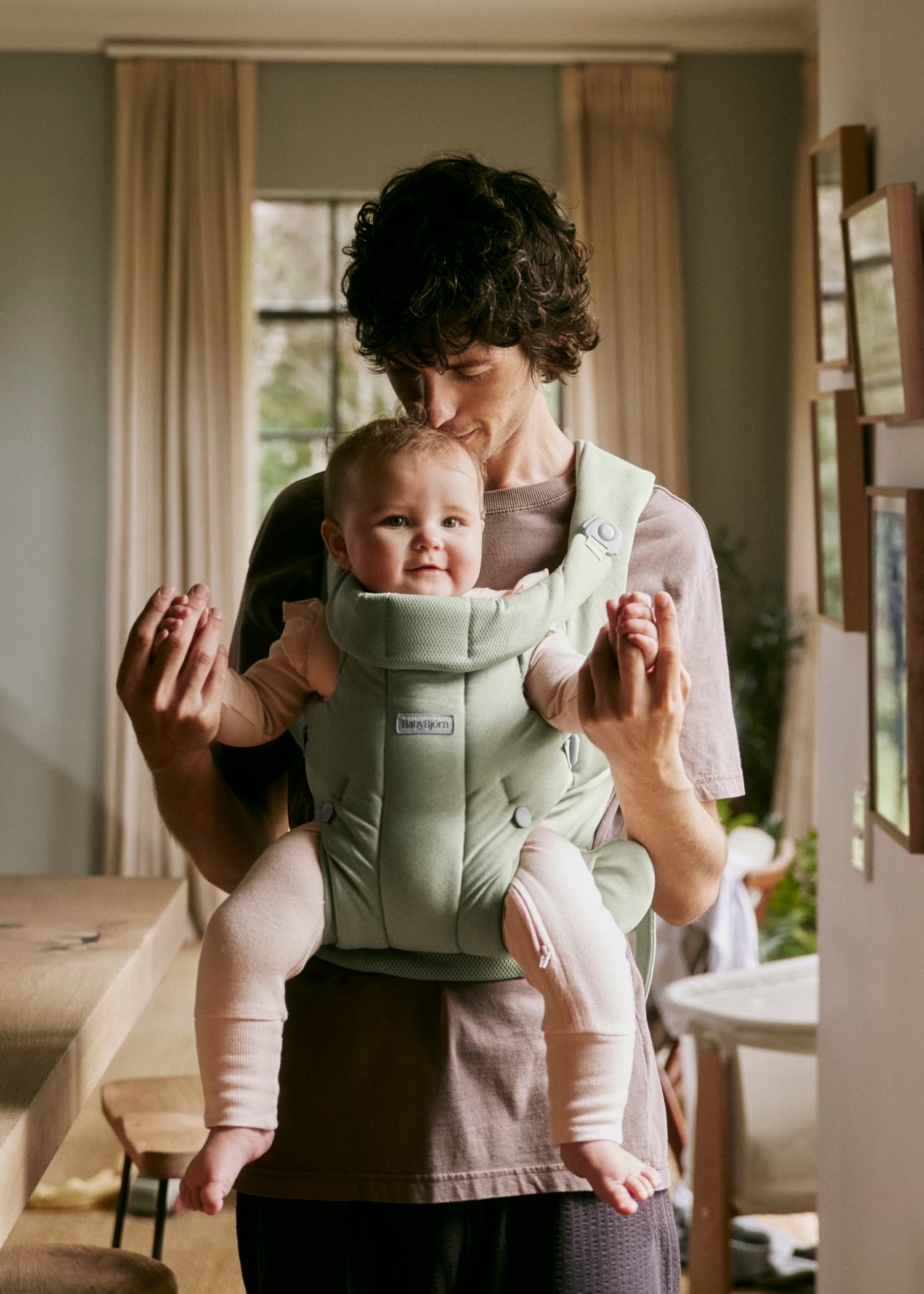 Baby Carrier Hold (Kangur) - Soft Brushed Woven - Light Green