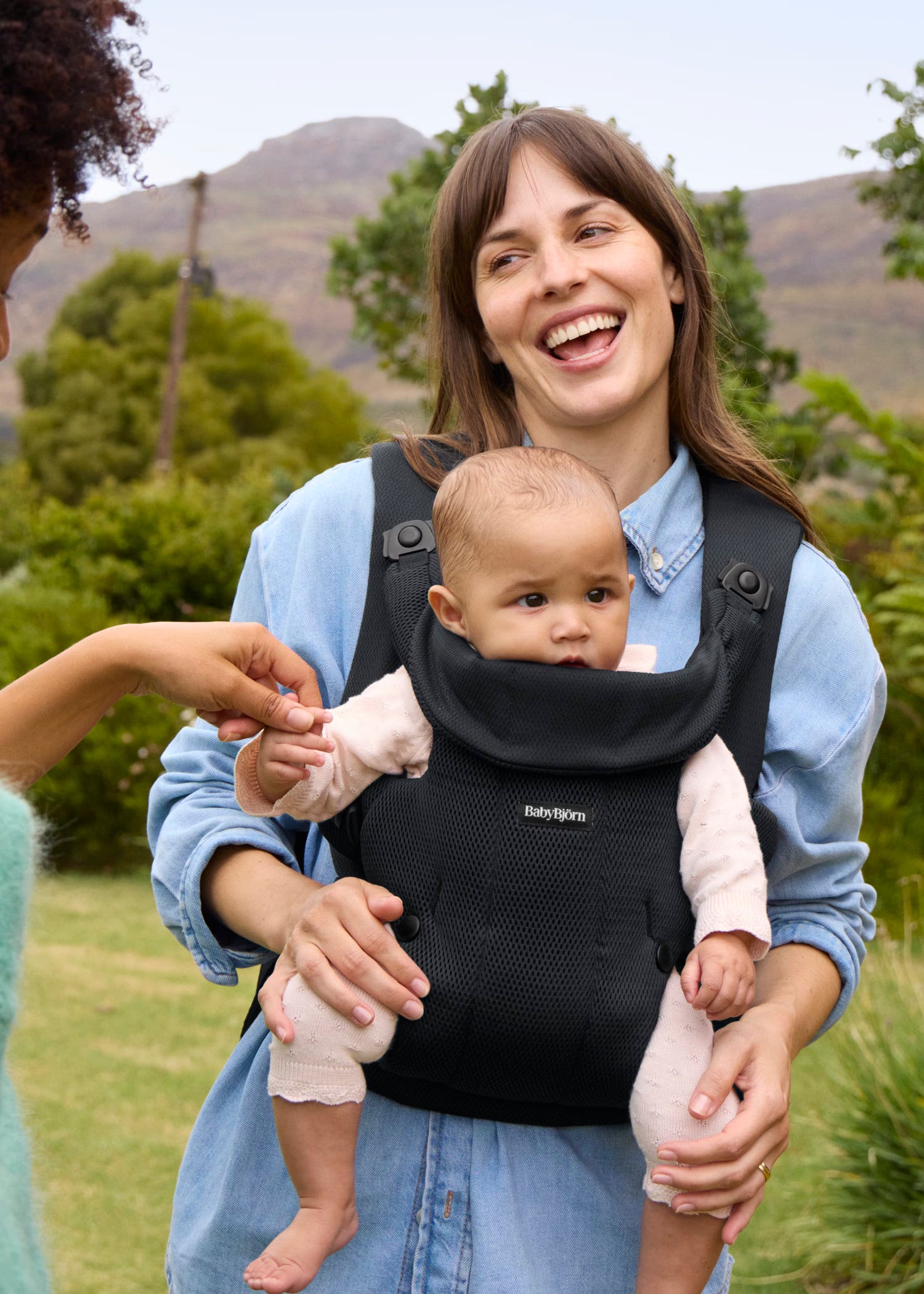 Baby Carrier Hold - Airy Mesh - Black