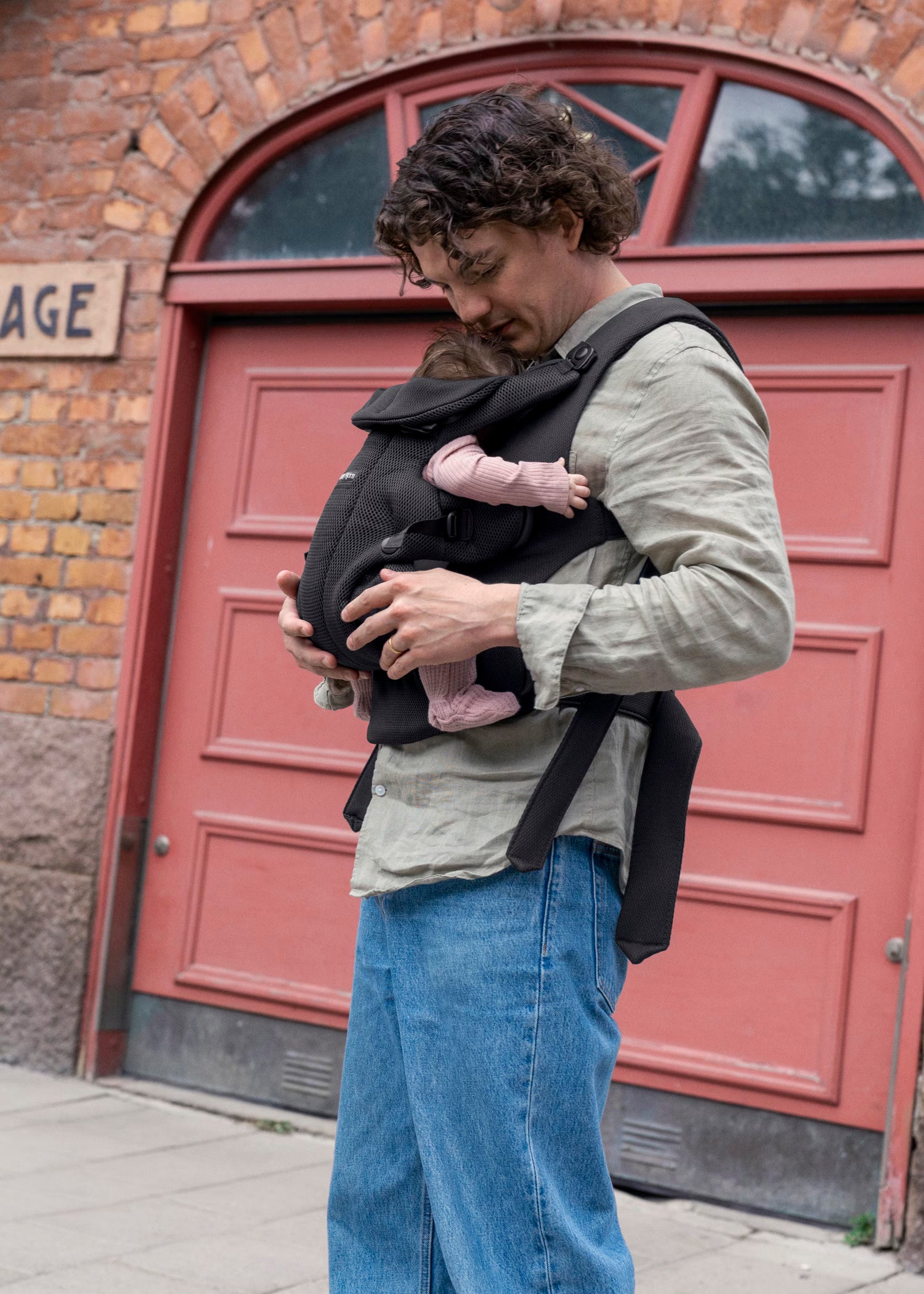 Baby Carrier Hold - Airy Mesh - Black