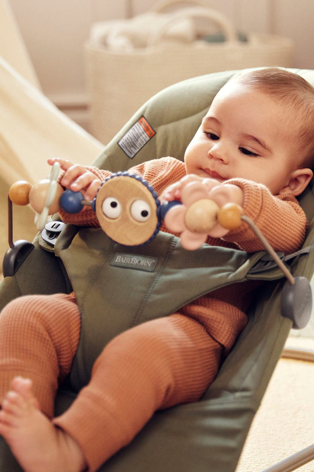 Loder per Bouncer BABYBJÖRN – Google Eyes Pastel