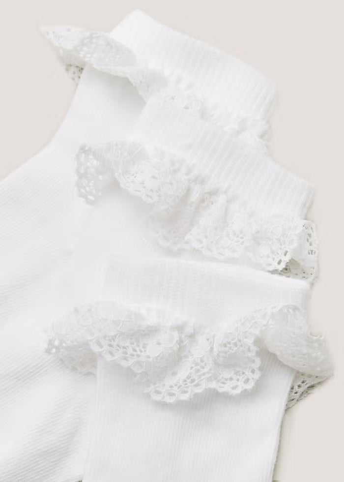 Set me 3 Pale Corape te Bardha me Tantelle