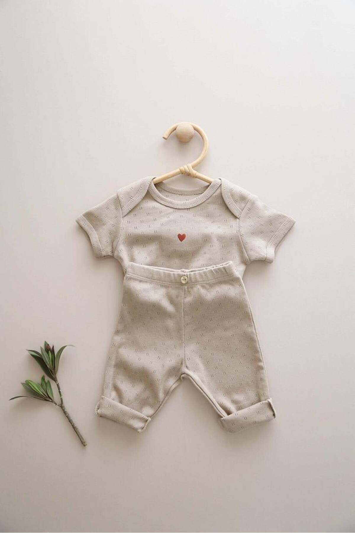 Kostum me 2 Pjese me Zemer - Body & Tuta