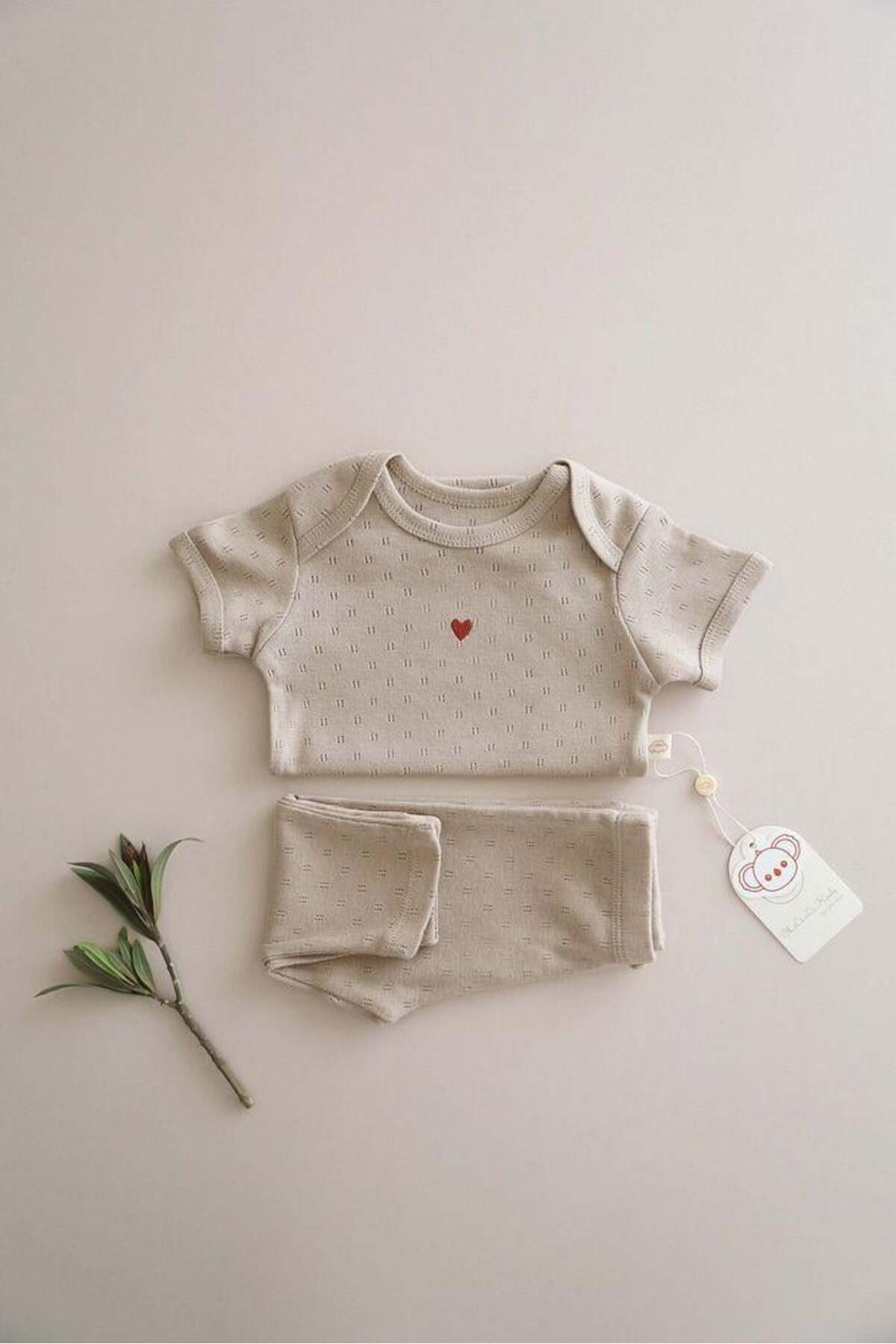 Kostum me 2 Pjese me Zemer - Body & Tuta