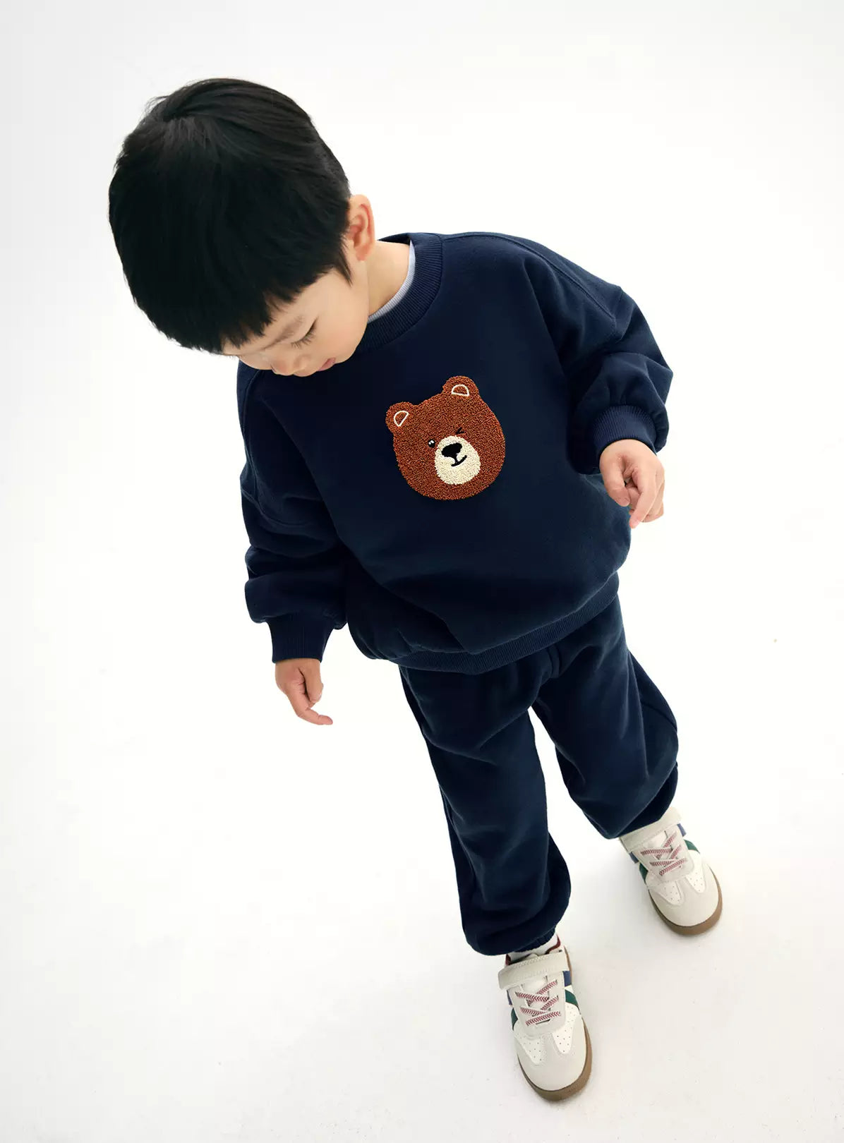 Kostum Dypjesesh Me Arush  – Blu E Erret (Navy)